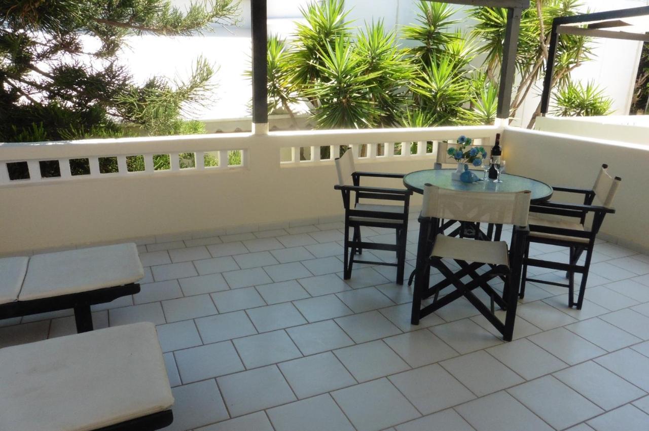 Kokkini Hani Julies Apartments מראה חיצוני תמונה