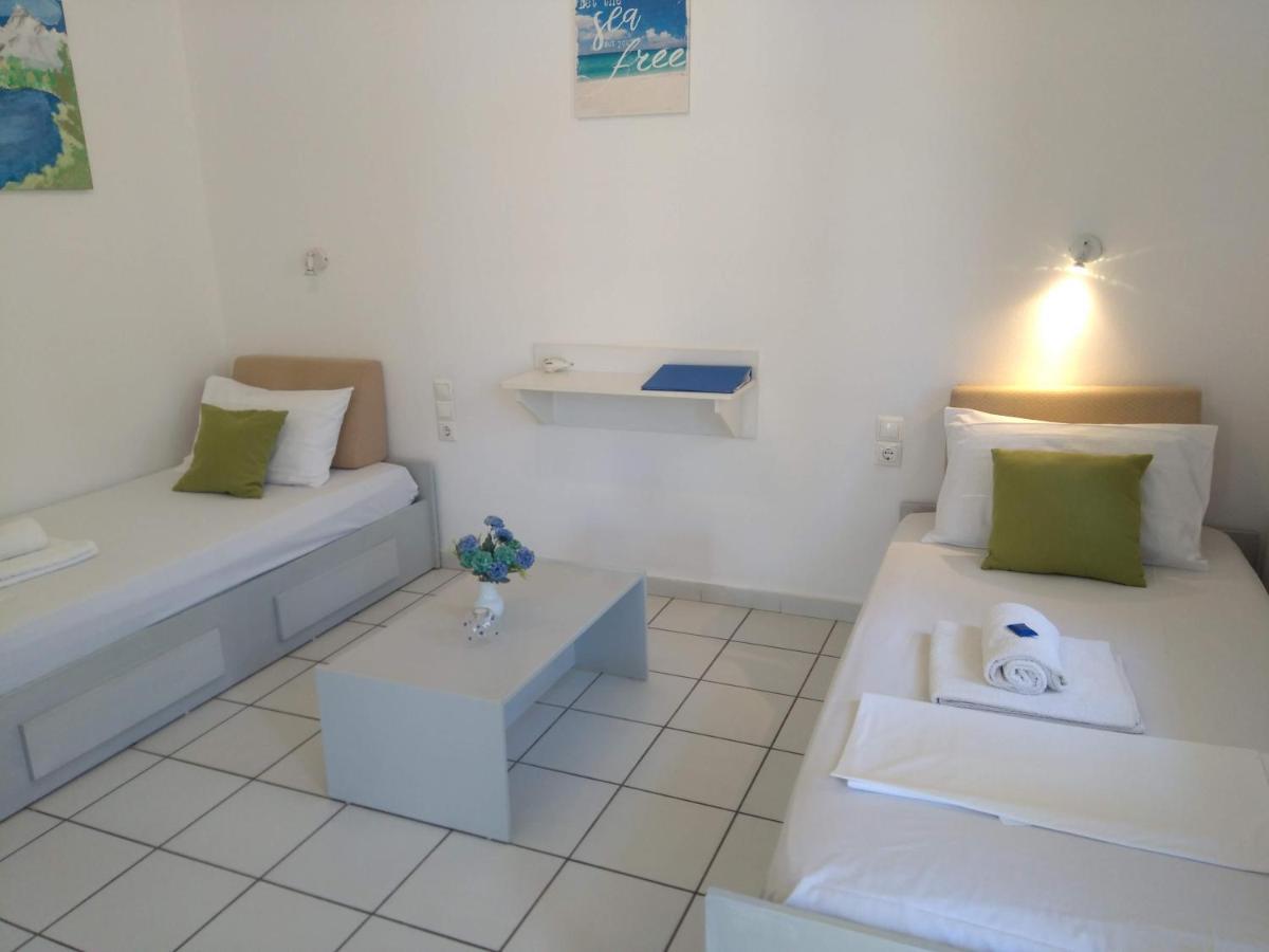Kokkini Hani Julies Apartments מראה חיצוני תמונה