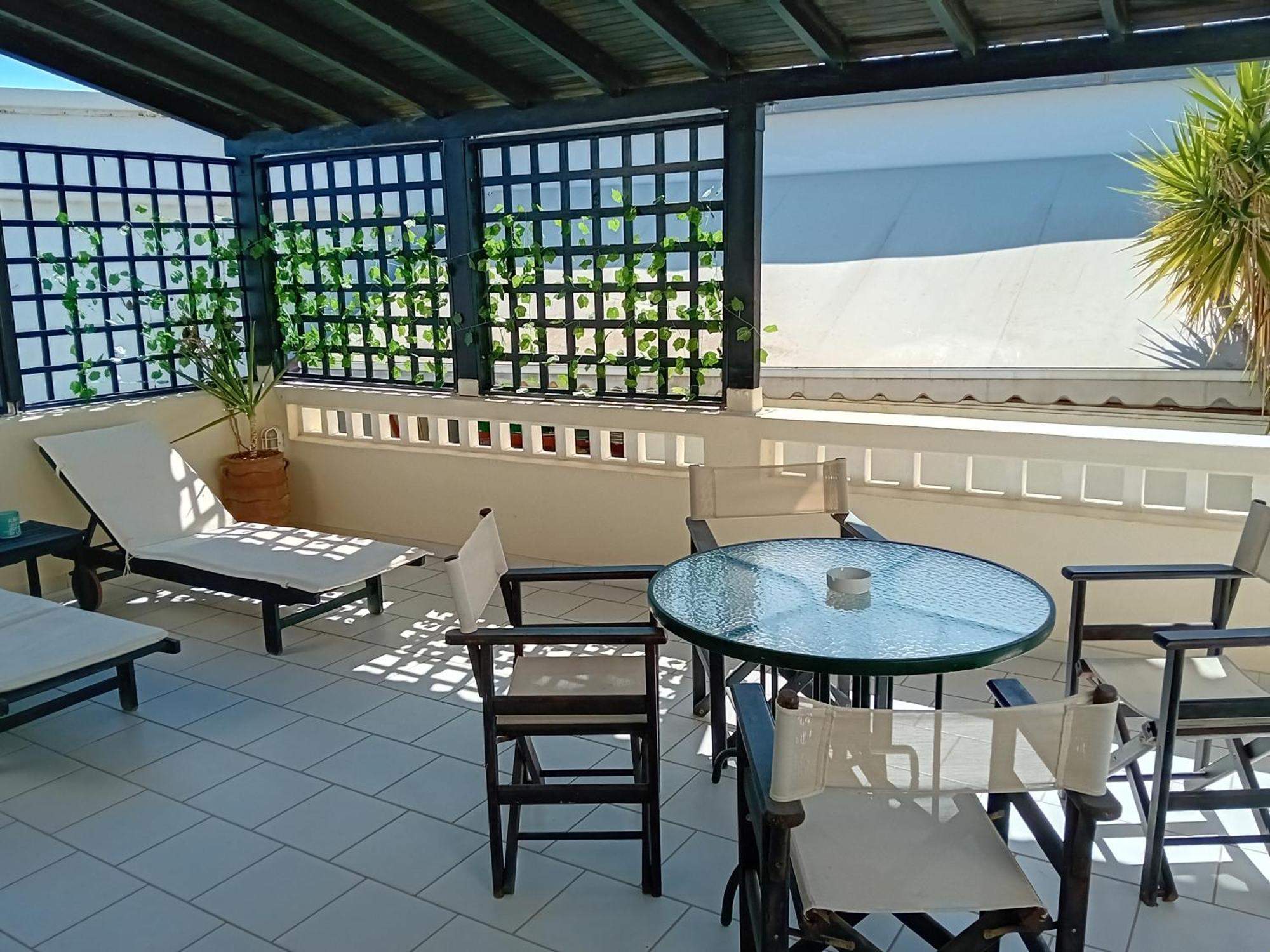 Kokkini Hani Julies Apartments מראה חיצוני תמונה
